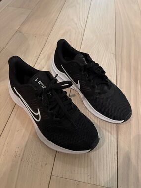 Nike Women’s Downshifter Black Running Shoes with White Swoosh